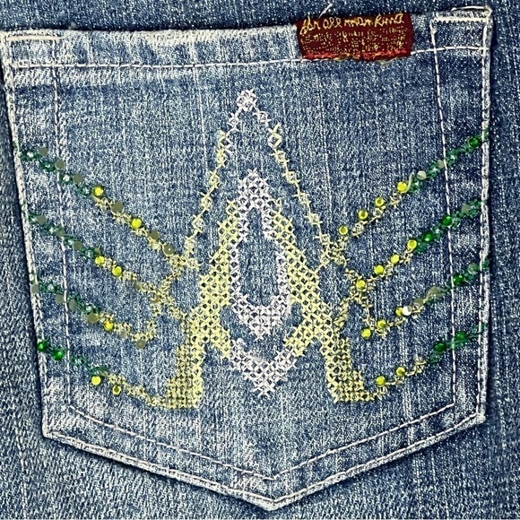 𝅺7 For All Mankind A Pocket Blue, Light Wash, Boot Cut Jeans Woman’s Size 28 - Picture 5 of 13